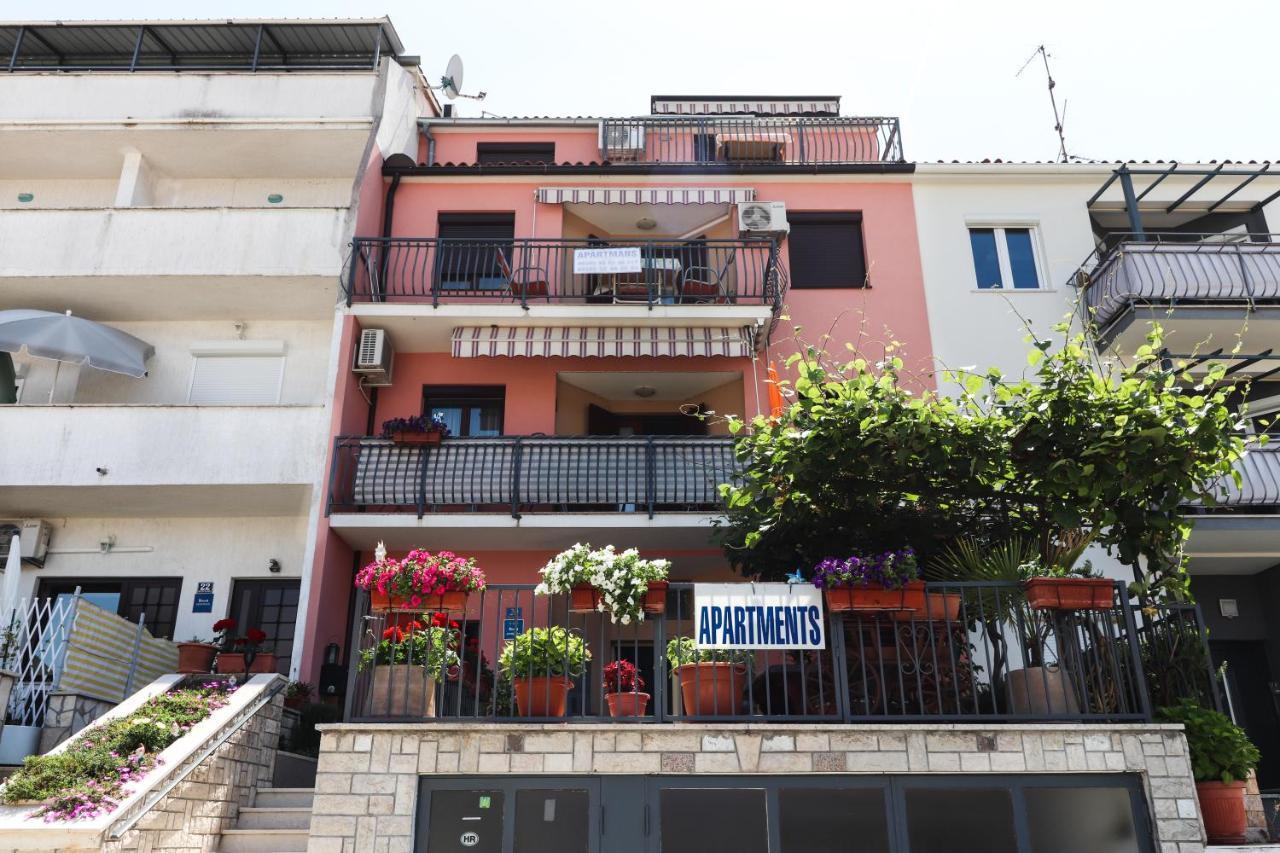 Beautiful Sea View Apartments - Niko Ceko Vrsar Exterior photo